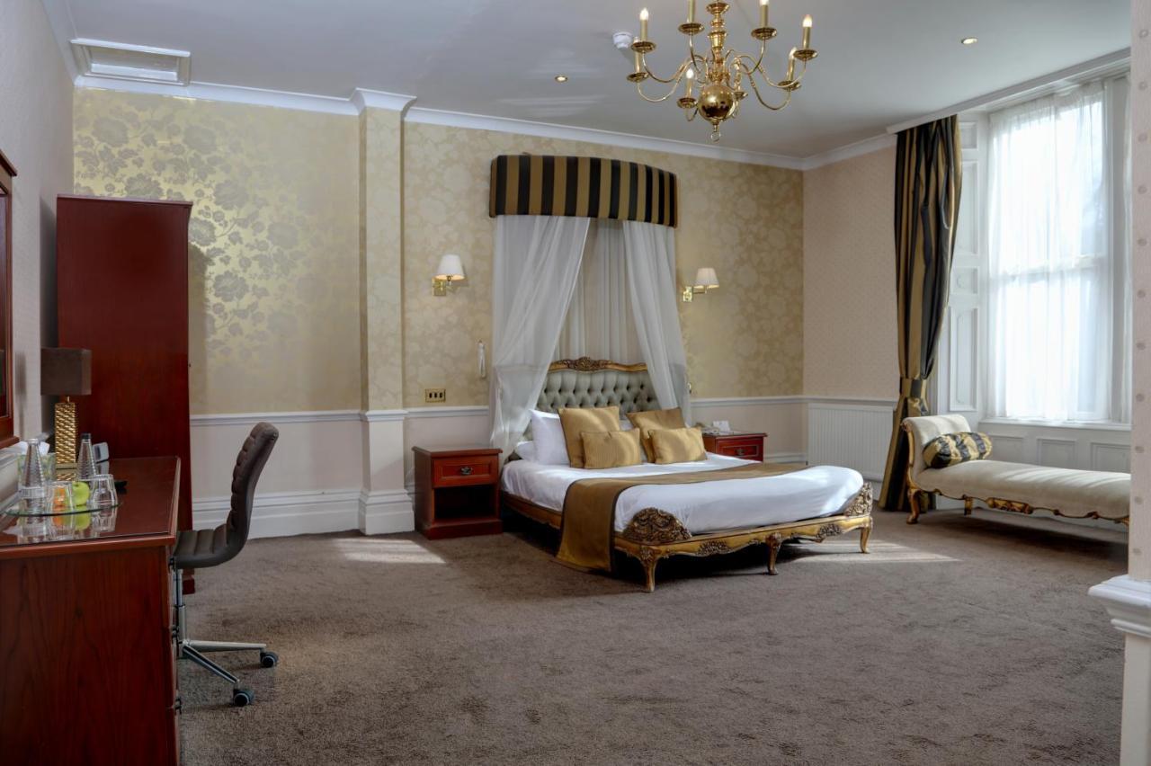 Burnley North Oaks Hotel And Leisure Club Bagian luar foto