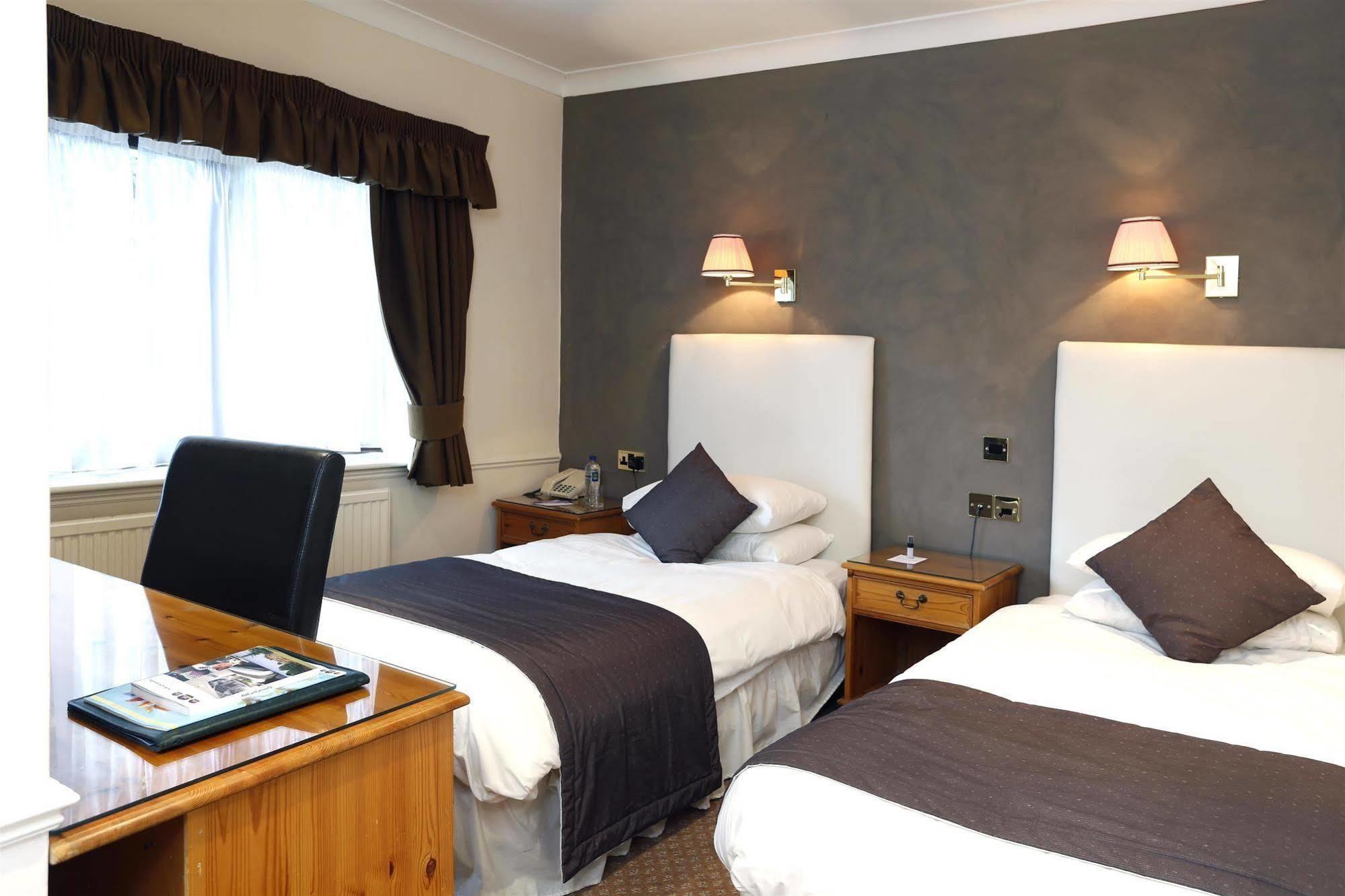 Burnley North Oaks Hotel And Leisure Club Bagian luar foto