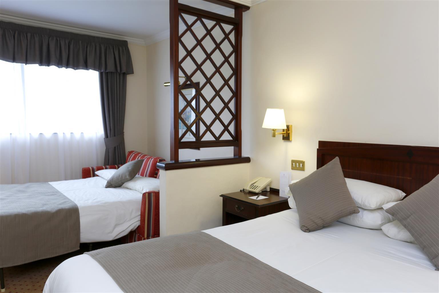 Burnley North Oaks Hotel And Leisure Club Bagian luar foto